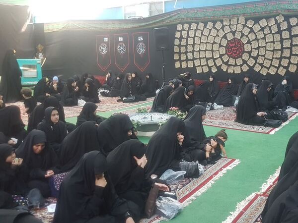 مراسم عزاداری سیدالشهدا دردبیرستان دخترانه امام حسین (ع)