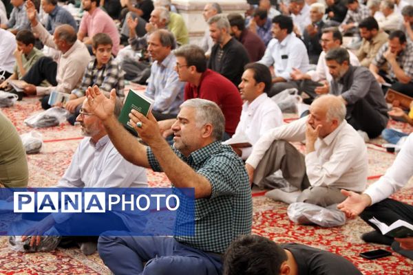  مراسم دعای پر فیض عرفه و مناجات عاشقانه امام حسین(ع) در زیارتگاه شهید آیت ا... مدرس(ره)