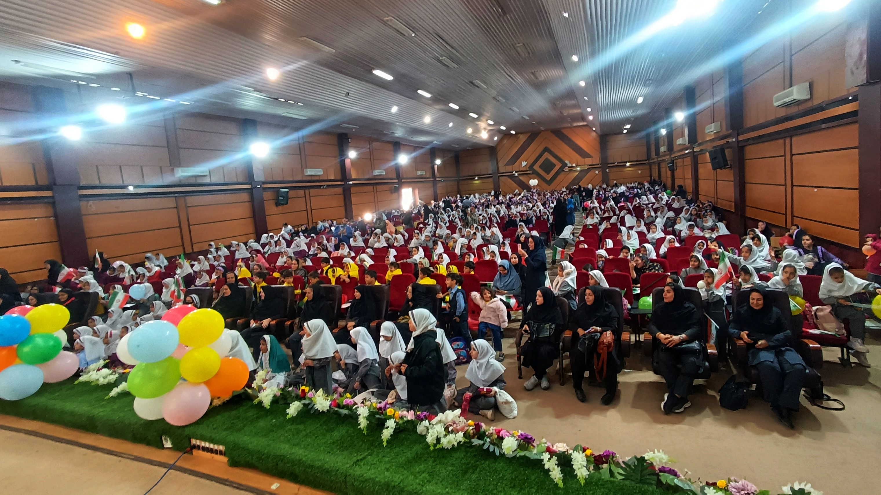 جشن «نشاط و امید» به مناسبت هفته ملی کودک و نوجوان در شهر یاسوج 