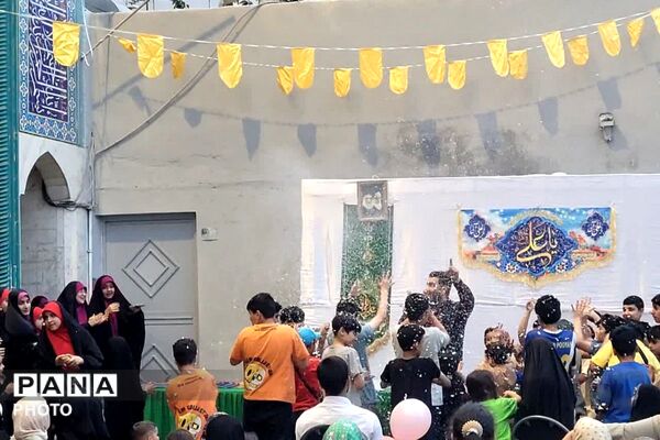 نوجوانان،خادمان جشن ولایت در مسجد جامع صاحب الزمان عج کاووسیه