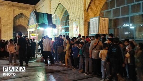 غرفه دهه نودی ها در هشتاد و سومین شب 