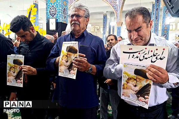 مراسم جاماندگان تشییع رهبر شهید در اسلام آباد غرب