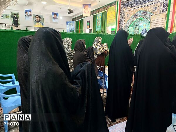 قرائت قرآن، نماز جماعت و افطار در مسجد خاتم پیامبران 
