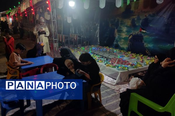 نمایشگاهی برا آشنایی با شهیدان