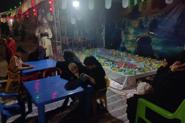 نمایشگاهی برا آشنایی با شهیدان