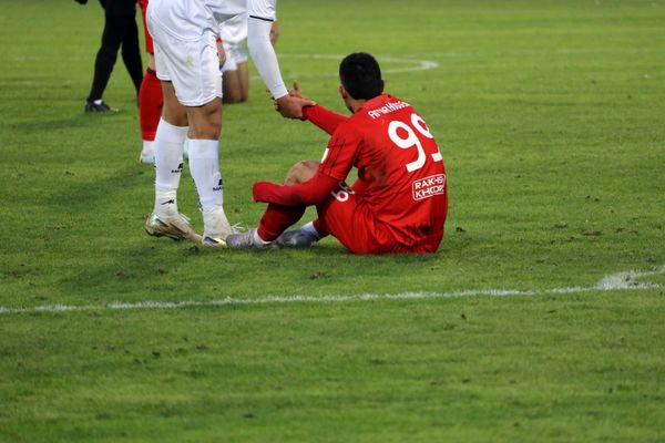 بازی تراکتور و ملوان در تبریز