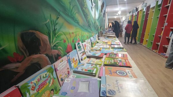 نمایشگاه کتاب در کانون فرهنگی تربیتی ولی عصر(عج) 