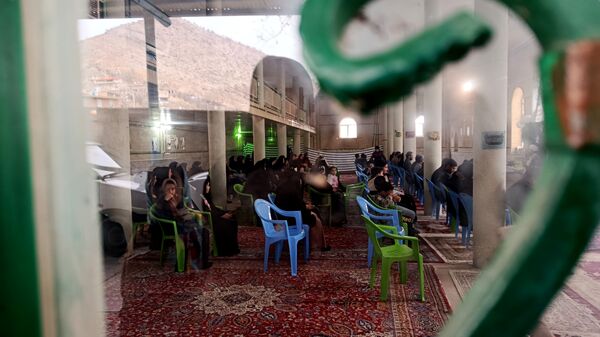 اجتماع امام زمانی‌ها در حسینیه‌ دهکهنه منطقه میانکوه 