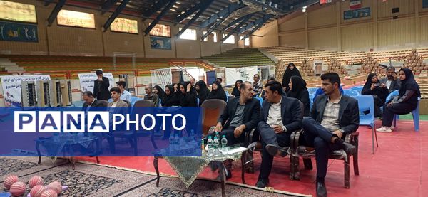 آغاز توزیع تجهیزات بهداشتی، آموزشی و ورزشی در مدارس چهارمحال‌وبختیاری