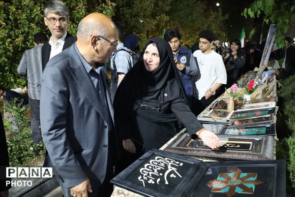  بازدید مدیرکل آموزش و پرورش استان از موکب دانش‌آموزان سمپاد 