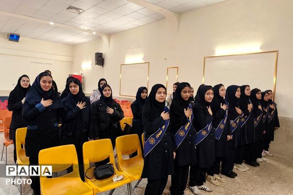 همایش همیاران مشاور دختران متوسطه اول و دوم در کانون شهید آوینی 