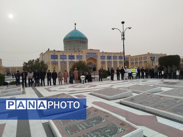 غبارروبی مزار شهدای زیارتگاه شهید مدرس (ره) 