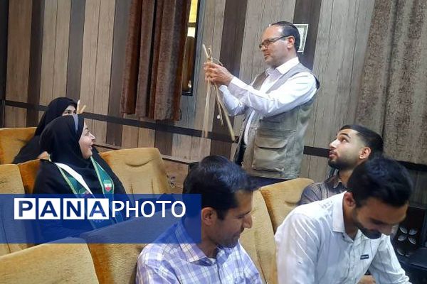 کارگاه توانمندسازی مربیان پیشتاز سازمان دانش‌آموزی در شهرستان‌قرچک