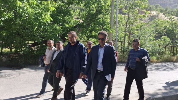 همایش پیاده‌روی کارکنان آموزش‌وپرورش کهگیلویه و بویراحمد به مناسبت هفته معلم و ولادت امام رضا (ع)