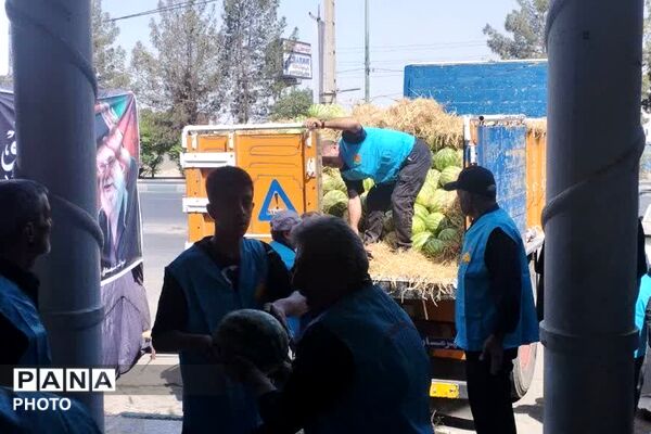 خدمت رسانی و پذیرایی موکب شهدای چهاردانگه  از زائران مراسم تشییع رهبر شهید