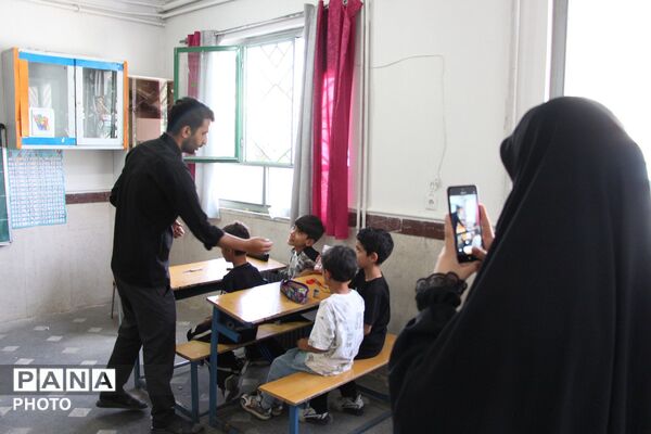 کلاس‌های آموزشی و تفریحی در دبستان آیت‌الله کاشانی ناحیه یک همدان