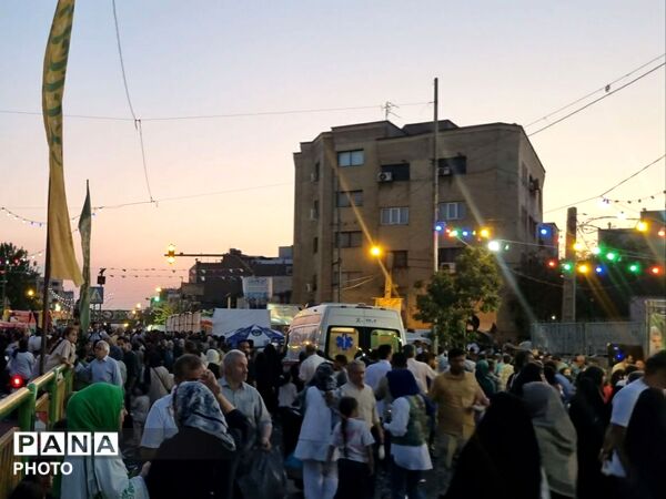 تهران غرق در نور و شادی در «مهمانی ۱۰ کیلومتری»؛ تجلی بیعت پایتخت‌نشینان با ولایت