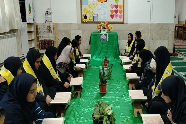 محفل انس با قرآن کریم در آموزشگاه شهید مجید دهنوی نیشابور