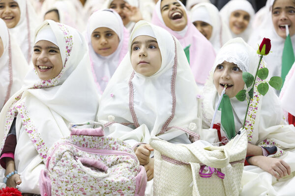 جشن تکلیف دختران در دفتر امام جمعه یزد