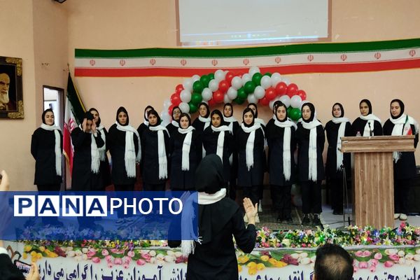 نمایشگاه هنرهای دستی دانش‌آموزان در کانون فرهنگی، تربیتی عصمت اردبیل 