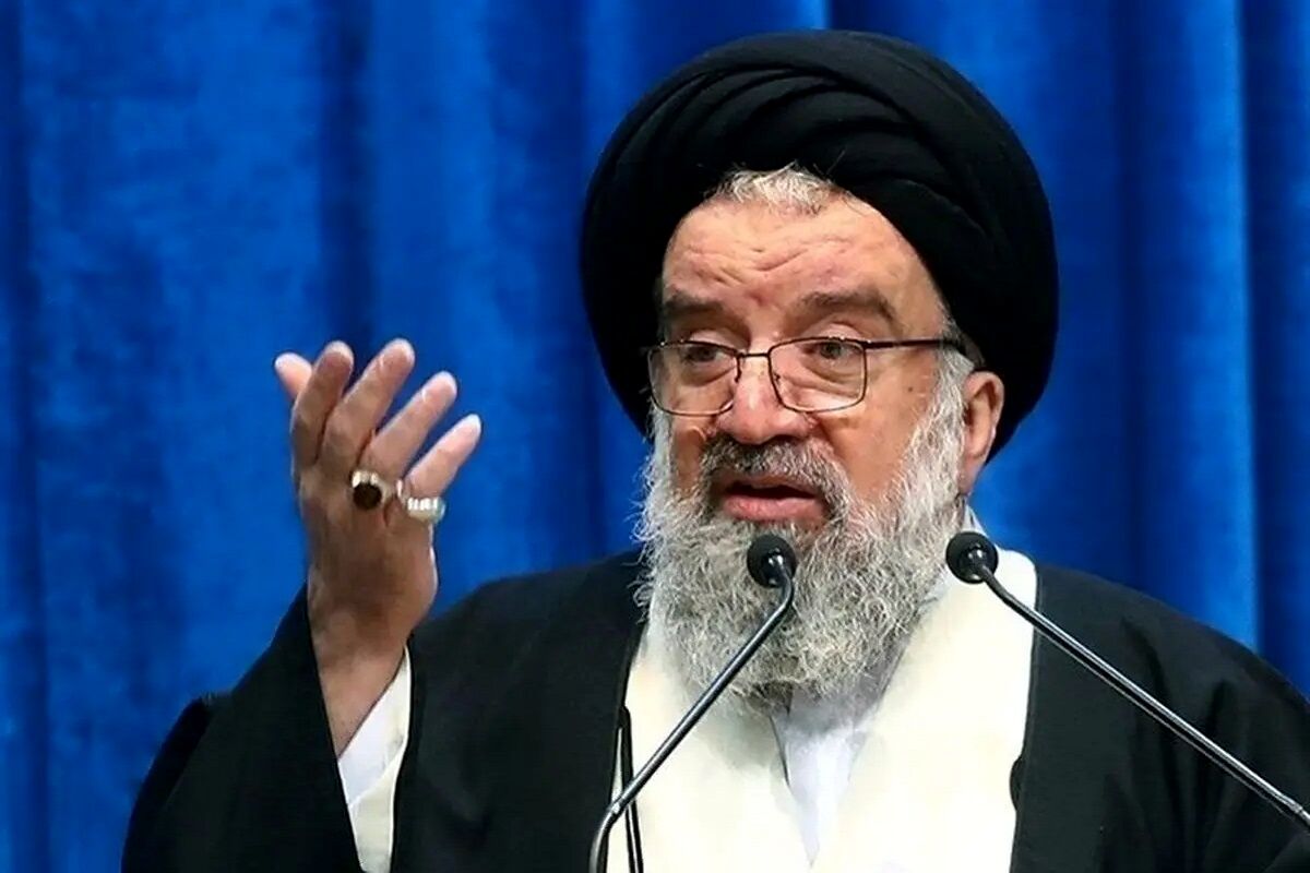 آیت‌الله خاتمی: عرصه مذاکره کمتر از نبرد مجاهدان نیست