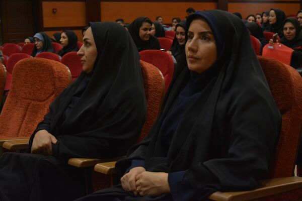 بهارستان‌دو از برترین‌های تربیت‌بدنی تقدیر کرد