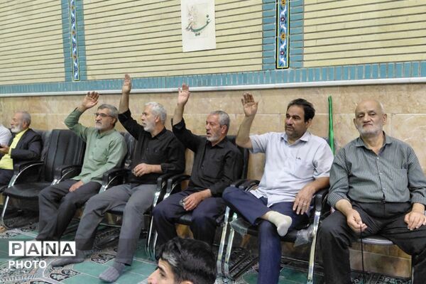 نوجوانان،خادمان جشن ولایت در مسجد جامع صاحب الزمان عج کاووسیه