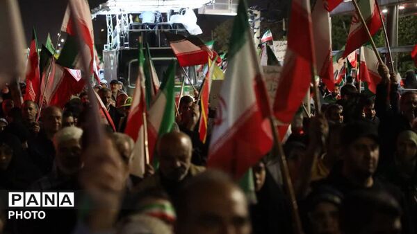 خدای او با ماست