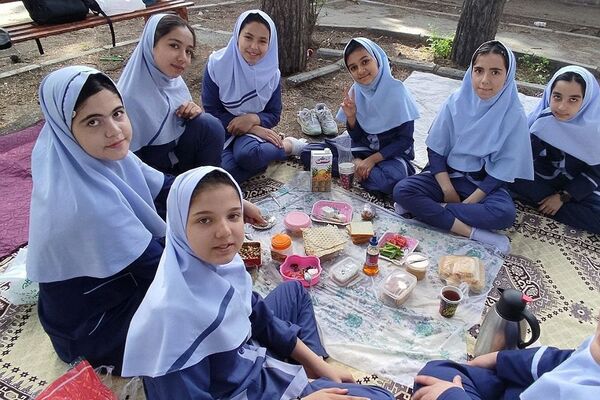 برگزاری اردو درون مدرسه‌ای در بهارستان ۲