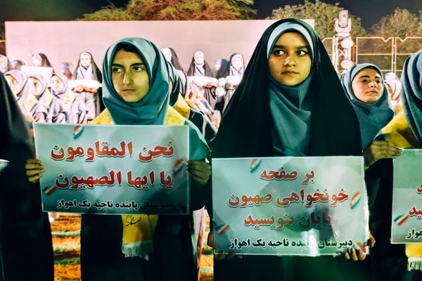 جشن بزرگ دانش‌آموزی-خانوادگی در مجموعه ورزشی آموزگار اهواز