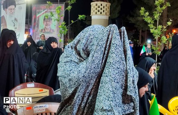 تجمعات حماسی در نجف آباد همراه با اقامه نماز استغاثه