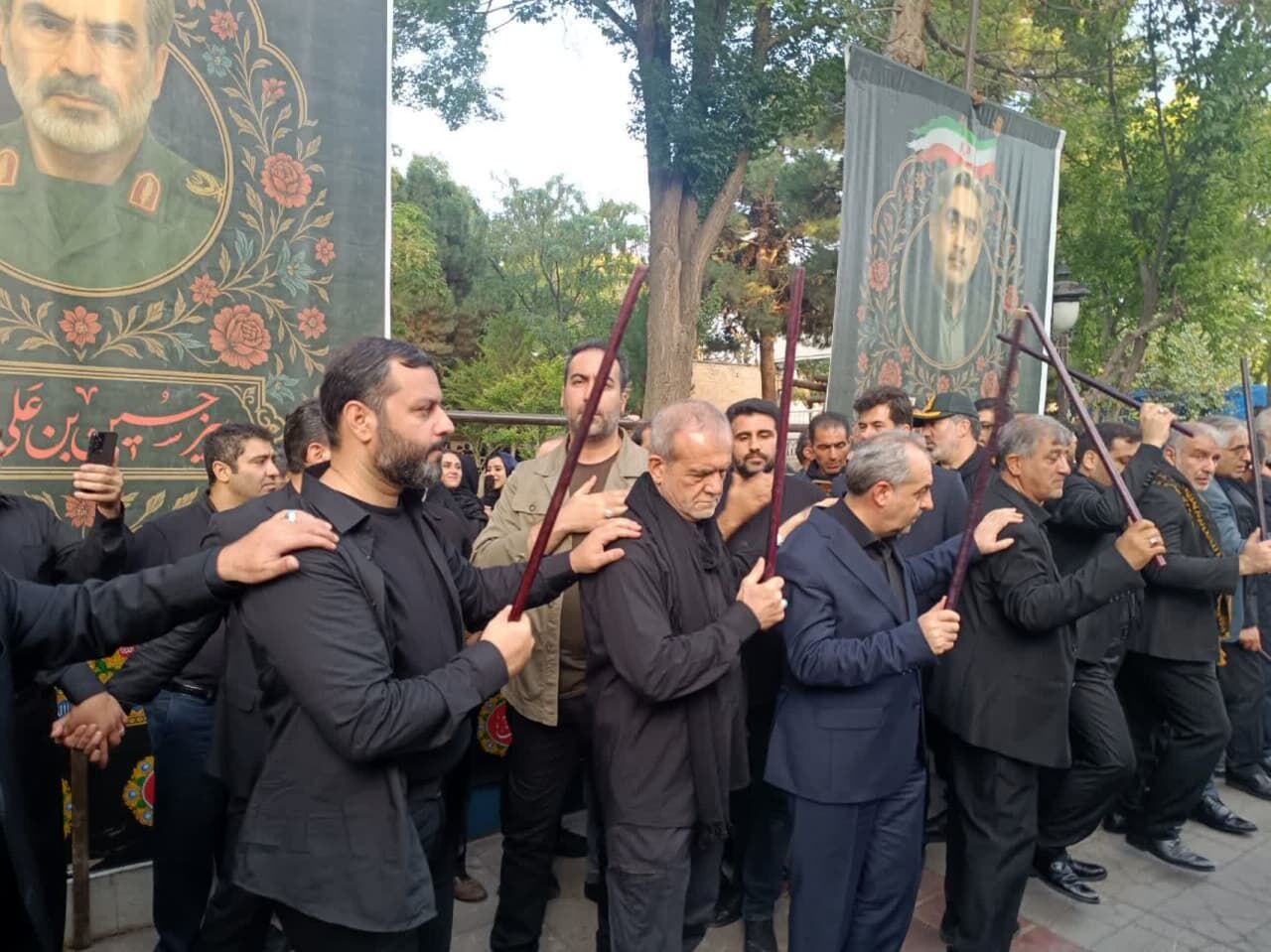 مراسم عزاداری حسینی در تبریز با حضور رئیس جمهور