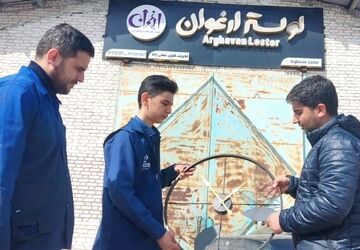 کارگاه تولید لوستر و ساعت در شیروان