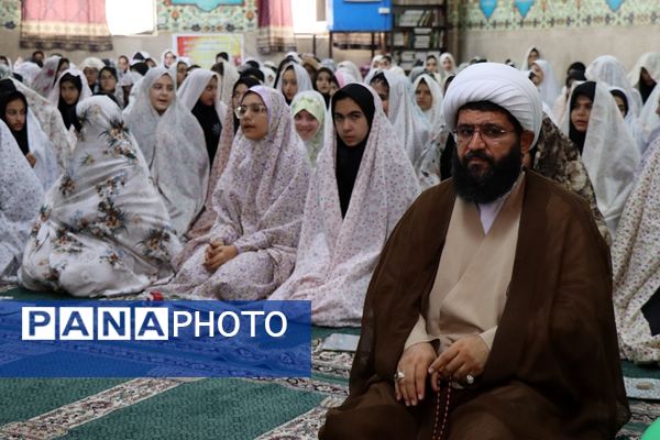 زنگ نماز با شعار «مِهر با مُهر» در مدارس سراسر شهرستان‌های استان تهران 