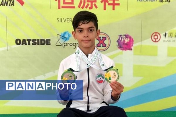 کسب مدال نقره مسابقات قهرمانی جوانان جهان توسط سید آرشام خلیل پور، دانش‌آموز آموزشگاه غفاری ناحیه دو شهرری 