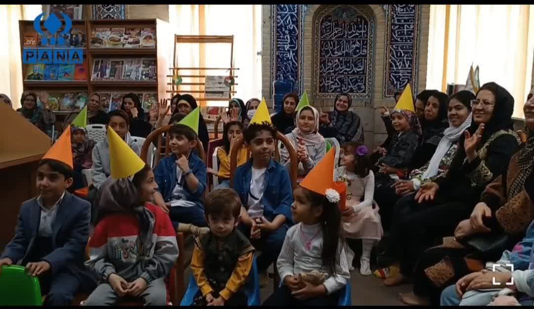 برپایی جشن نوروز در کتابخانه قدمگاه شیراز/ فیلم