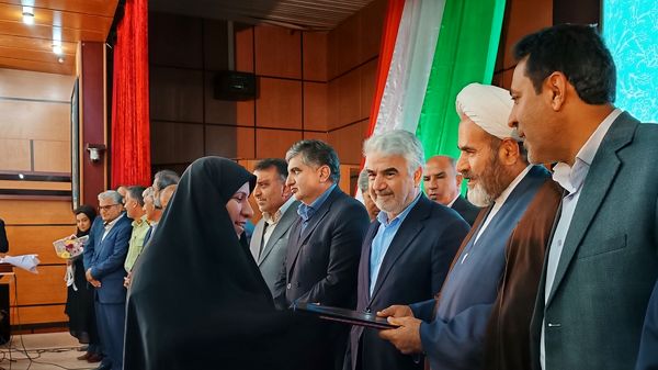 آیین گرامیداشت تجلیل از معلمان نمونه کشوری کهگیلویه و بویراحمد