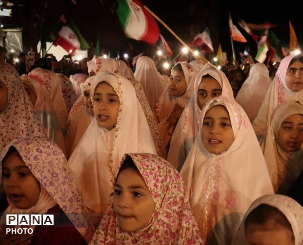 حضور دختران کرجی؛در جشن دهه کرامت  