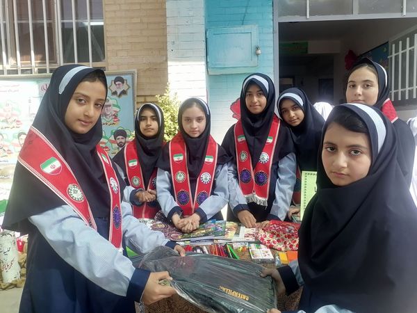 جشن عاطفه ها در دبستان ناهید نخودی