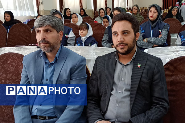 مراسم تجلیل وتقدیر از دانش‌آموز خبرنگاران پانا آباده توسط رئیس سازمان دانش‌آموزی استان فارس