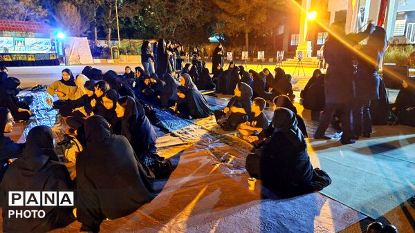  لبیک یا حسین (ع) در دبیرستان مهشید مصلی‌نژاد