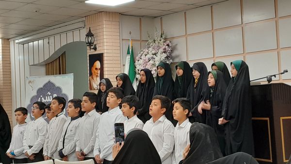 جشن ستارگان منطقه تبادکان در سالن رفاهی امام حسن مجتبی(ع)