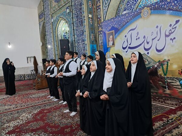 محفل انس با قرآن و میلاد با سعادت امام حسن عسکری( ع) قائمشهر