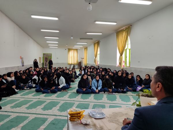 برگزاری جلسه آموزشی پیشگیری از آسیب‌های اجتماعی