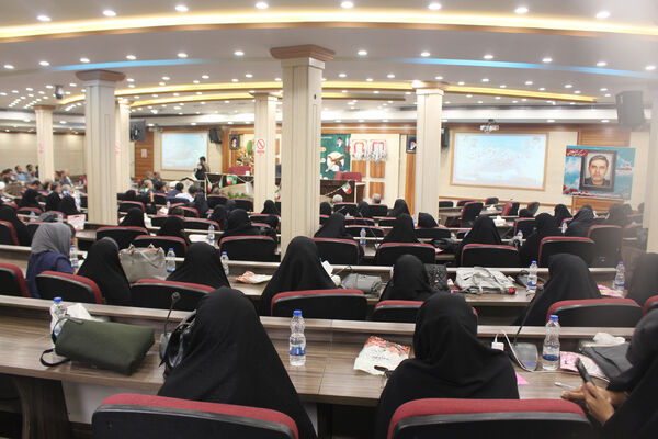 همایش معلم ماندگار در قم