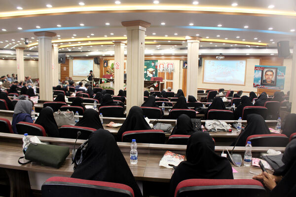 همایش معلم ماندگار در قم