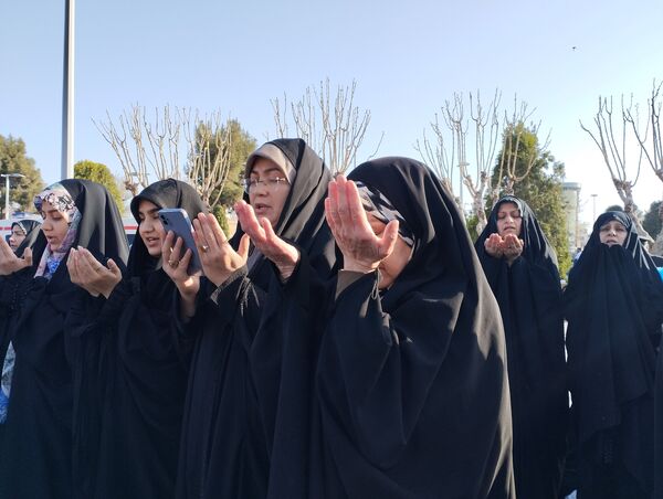 اقامه نماز عید فطر در حرم مطهر رضوی