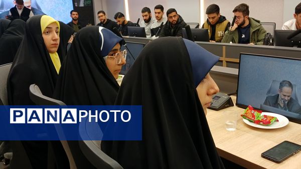 دیدار دانشجویان دانشگاه آزاد با نماینده مجلس شورای اسلامی در کرج 