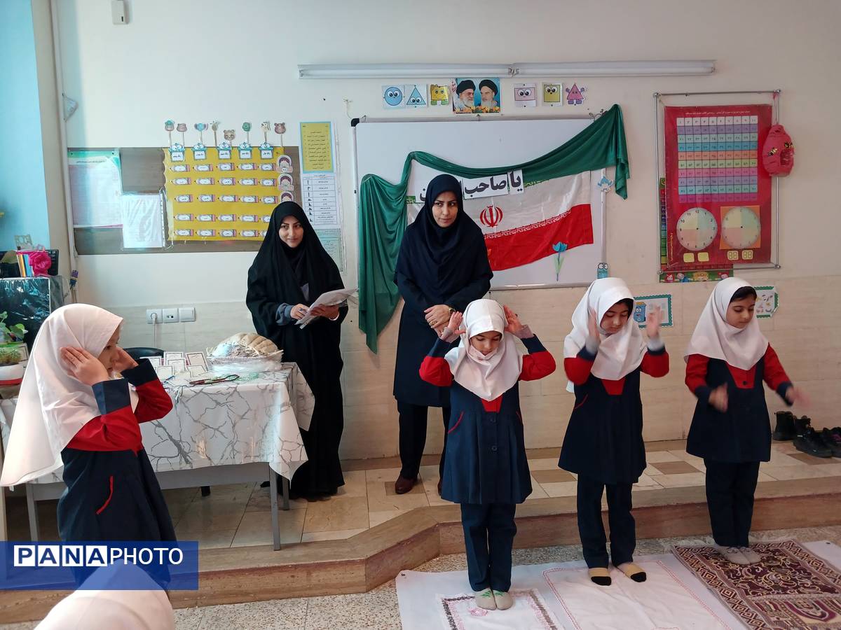 برگزاری مراسم تجلیل از دانش‌آموزان ممتاز حوزه نماز و قرآن در طرح بازدید از کارنامه نماز