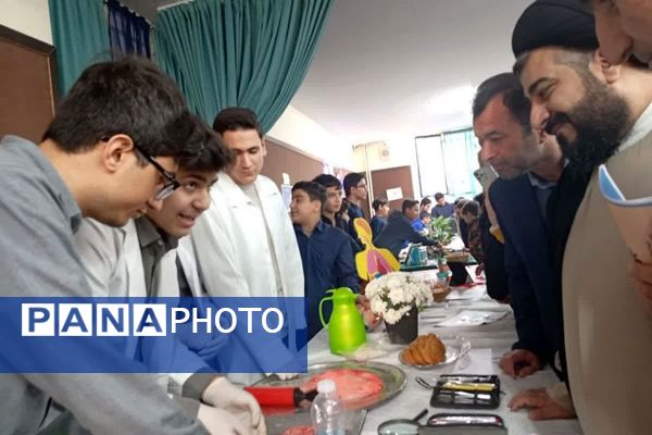 نمایشگاهی از دستاوردهای استعدادهای درخشان